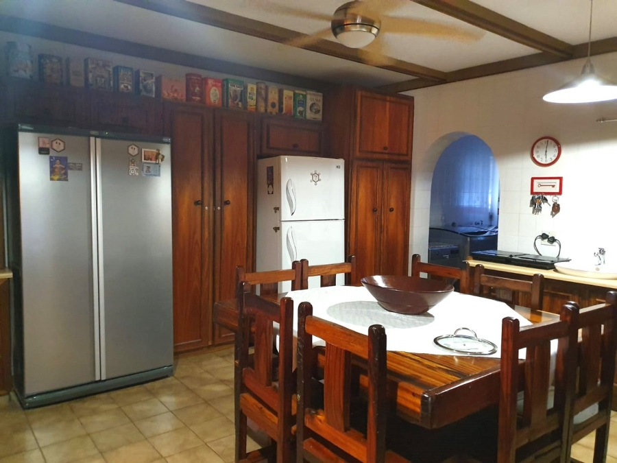 6 Bedroom Property for Sale in Flimieda North West